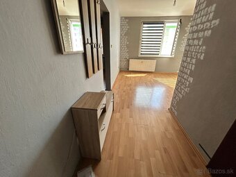 Predám 1izb byt s loggiou+pivnica v TOP LOKALITE - 7