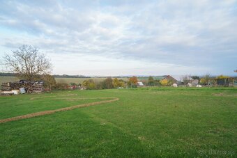 Slnečný pozemok v Naháči - 7