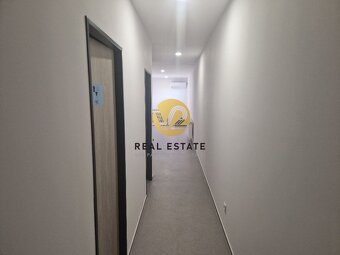 PRENÁJOM - priestory s parkovaním a pozemkom vhodné pre obch - 7