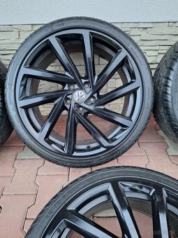 Volkswagen r19 - 7