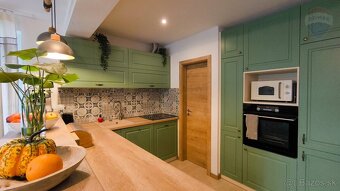 NA PREDAJ: 4-izbový rodinný dom s terasou a bazénom, Most pr - 7