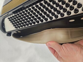 akordeon hohner lucia IV 96b - 7