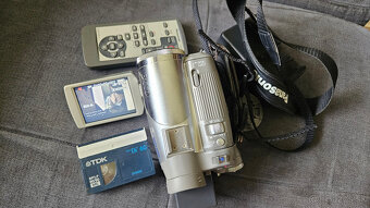 Kvalitná 3CCD digitálna kamera PANASONIC - 7