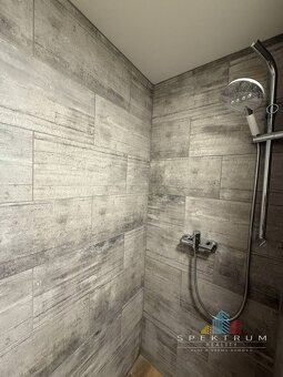 SPEKTRUM REALITY- Na PREDAJ 3 -izbový byt, 61m2, 2x loggia, - 7