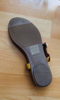 Zlaté sandálky ALDO - 7