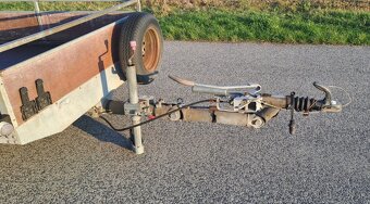 Prívesný vozík brzdený Agados 1,6T. - 7