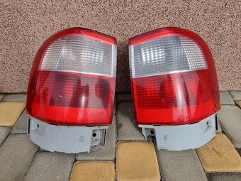 ford galaxy 2002 zadné svetlá - 7