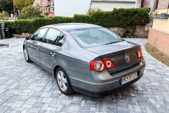 Volkswagen Passat 2.0 TDI (B6) - 7