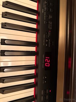 Yamaha Clavinova CLP-330 - 7