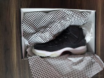 AIR JORDAN 11 RETRO 72-10 - 7