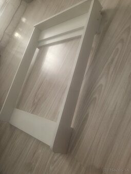 Prebaľovací pult - 7