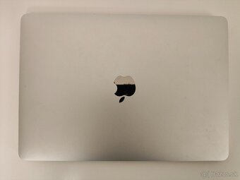 MacBook Pro 2017 | i5 • 8GB • 256GB SSD - 7
