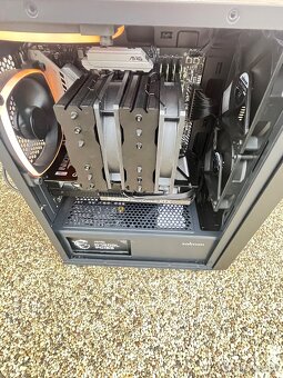 i5 10400F \\ 32GB \\ RTX 4060 8GB \\ NVME 1TB+HDD - 7