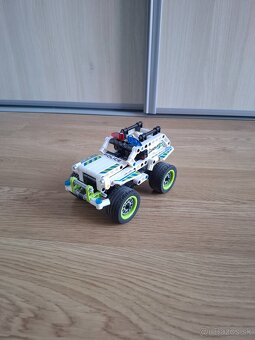 LEGO TECHNIC sety - Predám jednotlivo + návody + extra diely - 7