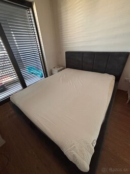 Predám kvalitnú čalúnenú posteľ 160x200 s úložným priestorom - 7