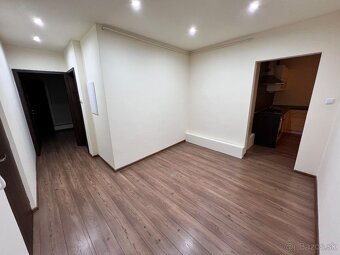 2i byt 550€ s energiami, 45 m2, 2 balkóny, pivnica - 7