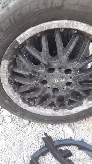 205/55R16 zimné Michelin +disky 80eur - 7
