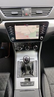 Škoda Superb III Facelift combi 2.0 TDi - 7