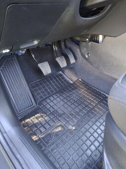 Predam Hyundai i20 - 7