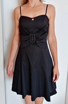 Malé čierne spoločenské šaty S - 7