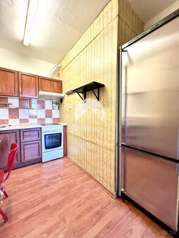 Reality KOMPLEX s.r.o. ponúka na PREDAJ 1 izbový byt v Komár - 7