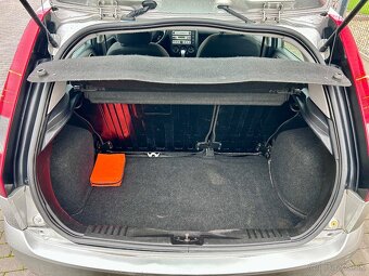 Ford Fiesta 1.4TDCi 50kw - ŤAŽNÉ ZARIADENIE - KLIMATIZÁCIA - 7