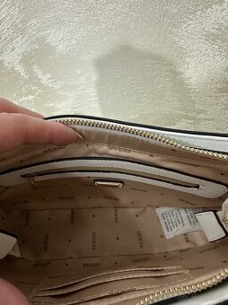 Kabelka Guess - 7