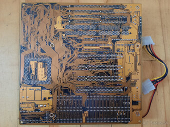 Retro zakladna doska PCChips M537 V5.1 + RAM + CPU - 7