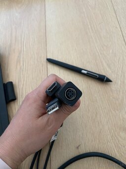 Grafický tablet Wacom Cintiq 16 - 7