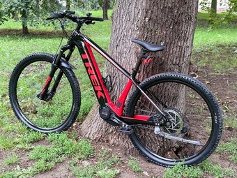 TREK Powerfly 5 – Bosch CX, RockShox, TOP stav – len 1998 km - 7