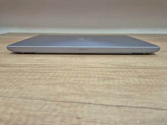 Asus Zenbook UM431 /Ryzen 5-3500U/8GB RAM/FHD IPS/512GB SSD - 7
