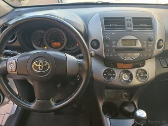 Toyota Rav 4 4x4 2,2 diesel 134 000 km pôvodný lak - 7