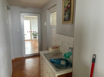 Prevádzkový priestor so skladom a kanceláriami, Vráble - 7