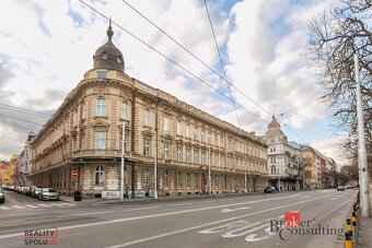 LUXUSNÝ BYT PRI PREZIDENTSKOM PALÁCI - BEZ PROVÍZIE PRE RK - 7