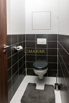 PREDAJ - zariadený 2- izbový byt s veľkým balkónom na ulici - 7