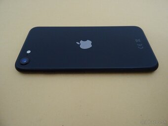 iPhone SE 2020 64GB - ZÁRUKA 1 ROK - VELMI DOBRÝ STAV - 7