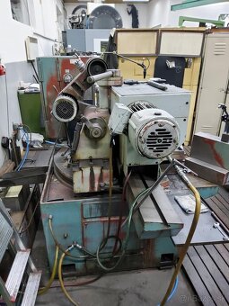 Bruska na otvory ČZM BDU 250A (7426) - 7