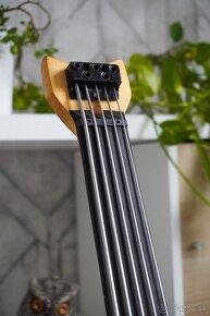Basgitara basa 5 strunová fretless headless - 7