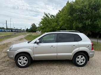 Hyundai Tucson 2.0 CRDI 4x4 - 7