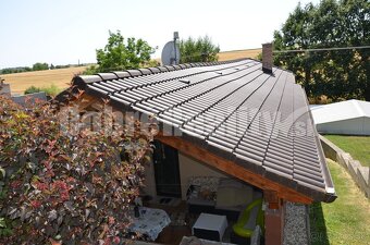 Pokojné bývanie v prírode – celoročne obývateľná chata po re - 7