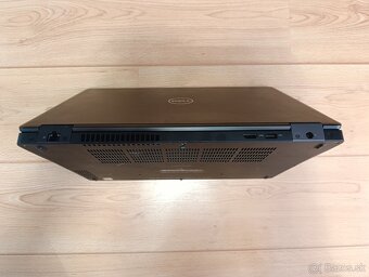 Dell Latitude 5590 - 7