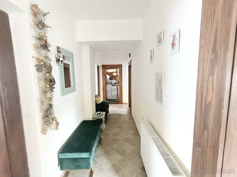 JEDINEČNÝ RODINNÝ DOM VHODNÝ AJ AKO CHALUPA PO KOMPLETNEJ KV - 7