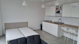 PRENÁJOM: 1IZBOVÝ KOMPLETNE ZARIADENÝ BYT S PARKOVANÍM, ŠAM - 7