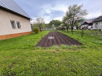 Margecany: 4 izbový tehlový rodinný dom na pozemku 1076 m2 - 7