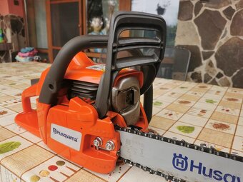Motorova pila HUSQVARNA - 7