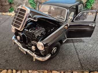 Prodám model 1:18 Mercedes Benz 180D w120 ponton - 7