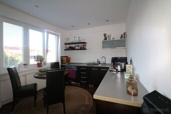 Predaj 2 izbový byt 70m2 s balkónom v starej časti Žiliny - 7