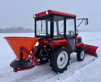 KUBOTA GL 23 Diesel motor 3 válec, 23HP + zimní výbava - 7