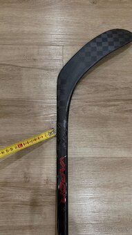 ✅ ĽAVÁ - BAUER VAPOR LEAGUE 2025 - 164 CM - P28 - 77 FLEX ✅ - 7