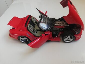 1:18 DODGE Viper , cervena BBurago - 7